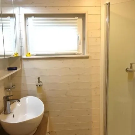 Hausboot Flying Dutchman Mit Dachterrasse In Am Ostseefjord Schlei