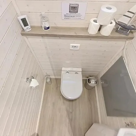 Hausboot Flying Dutchman Mit Dachterrasse In Am Ostseefjord Schlei 船上ホテル