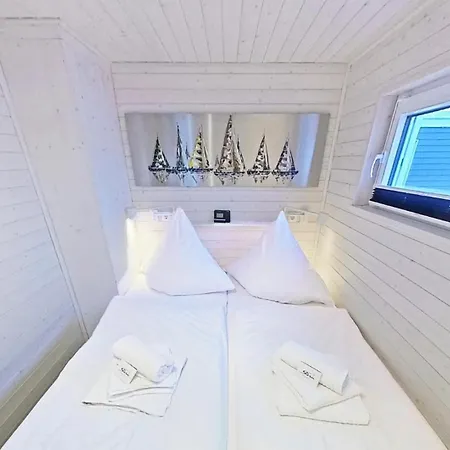 Hausboot Flying Dutchman Mit Dachterrasse In Am Ostseefjord Schlei